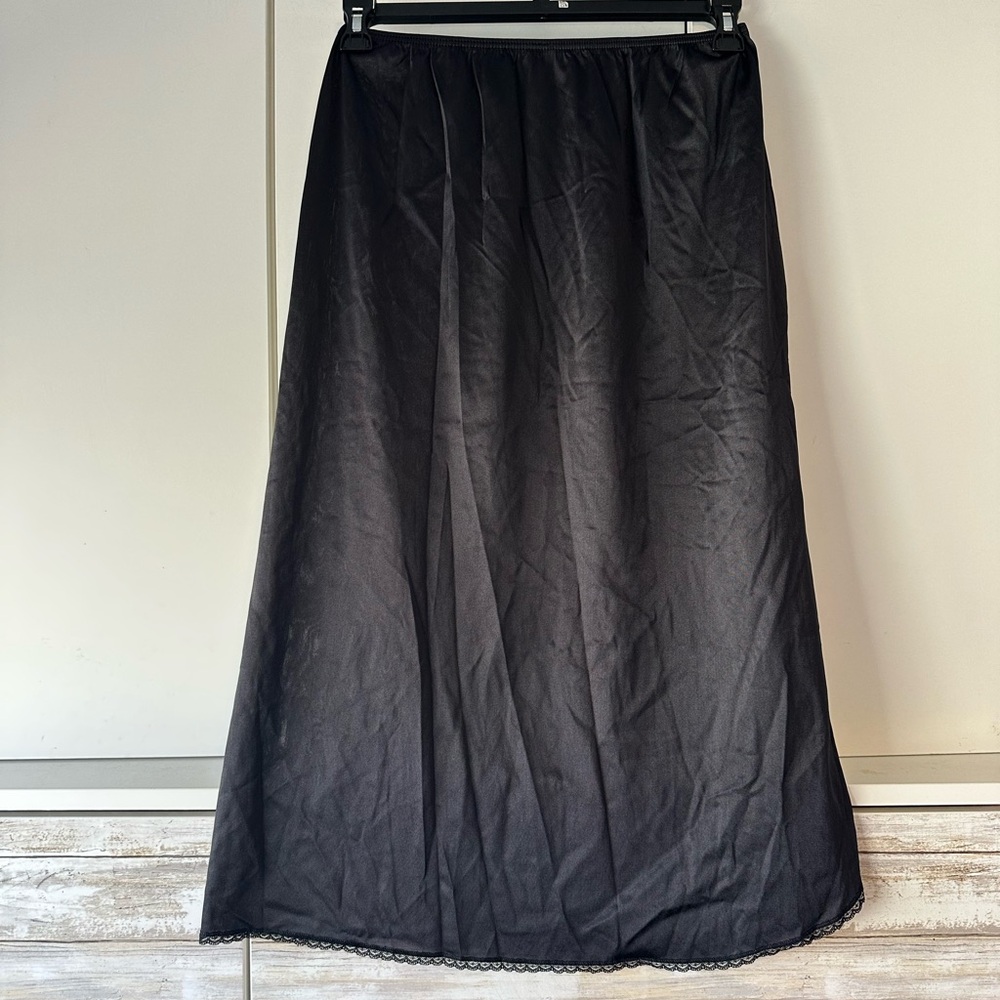 🖤 Vassarette Black Half Slip Lace Trim Size L 32” Vintage Lingerie